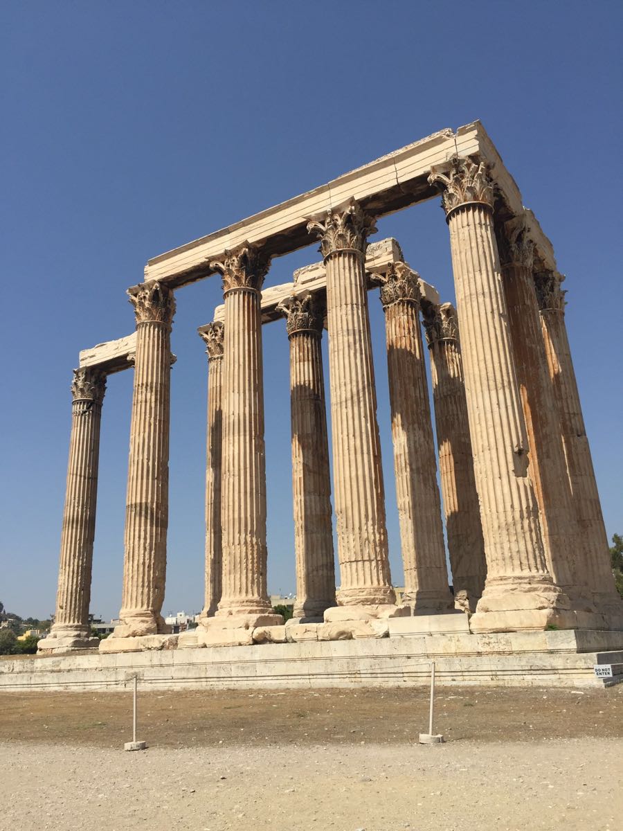 雅典奥林匹亚宙斯神殿图片