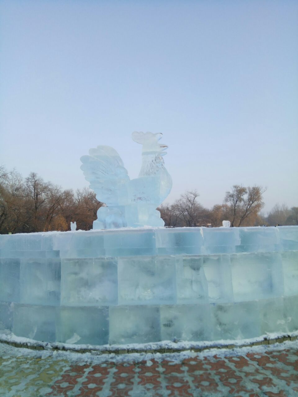 讷河雨亭公园冰灯图片