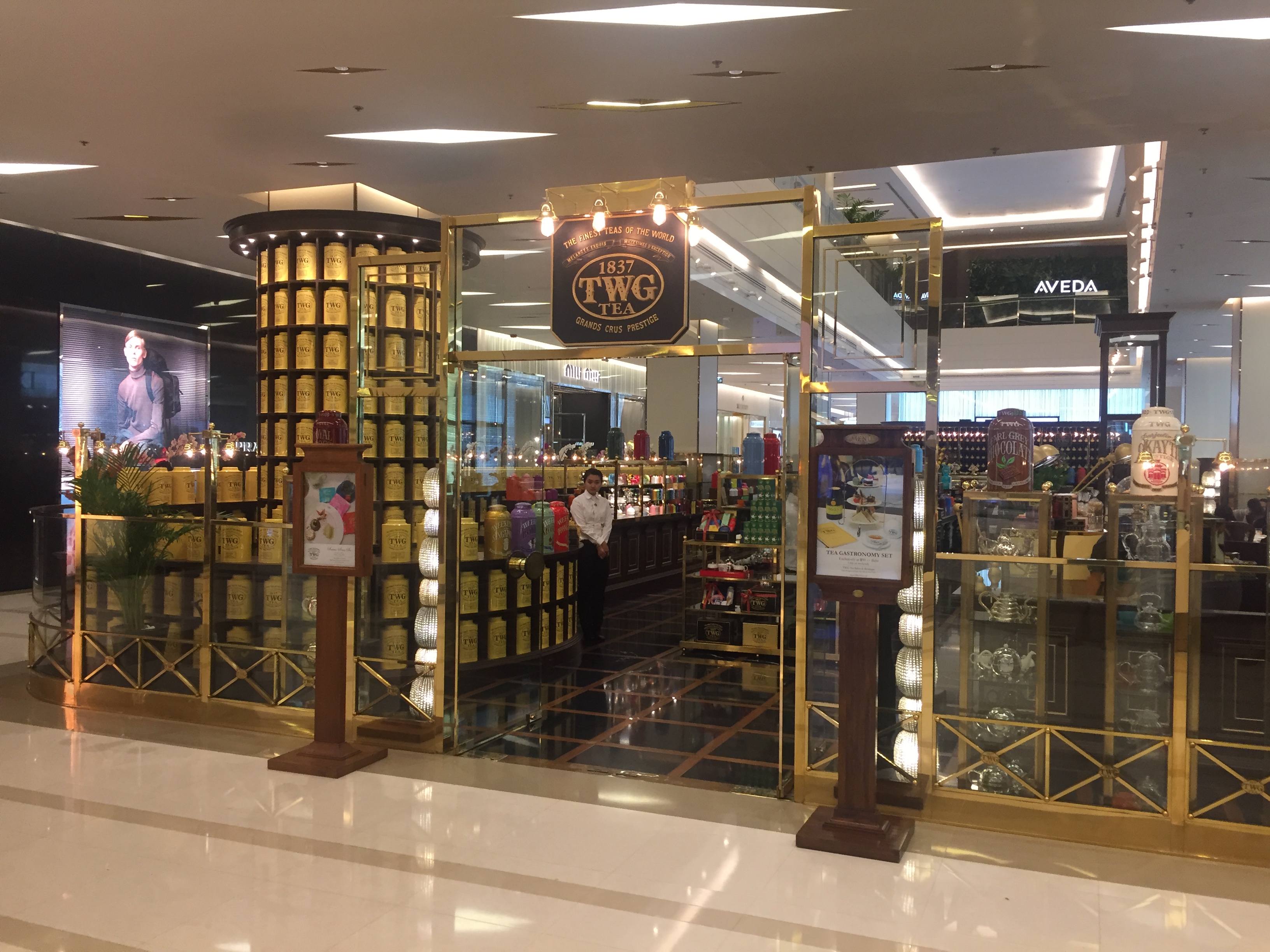 来到siam paragon商场血拼之暇,不妨到twg茶餐厅享受一段悠闲地午后