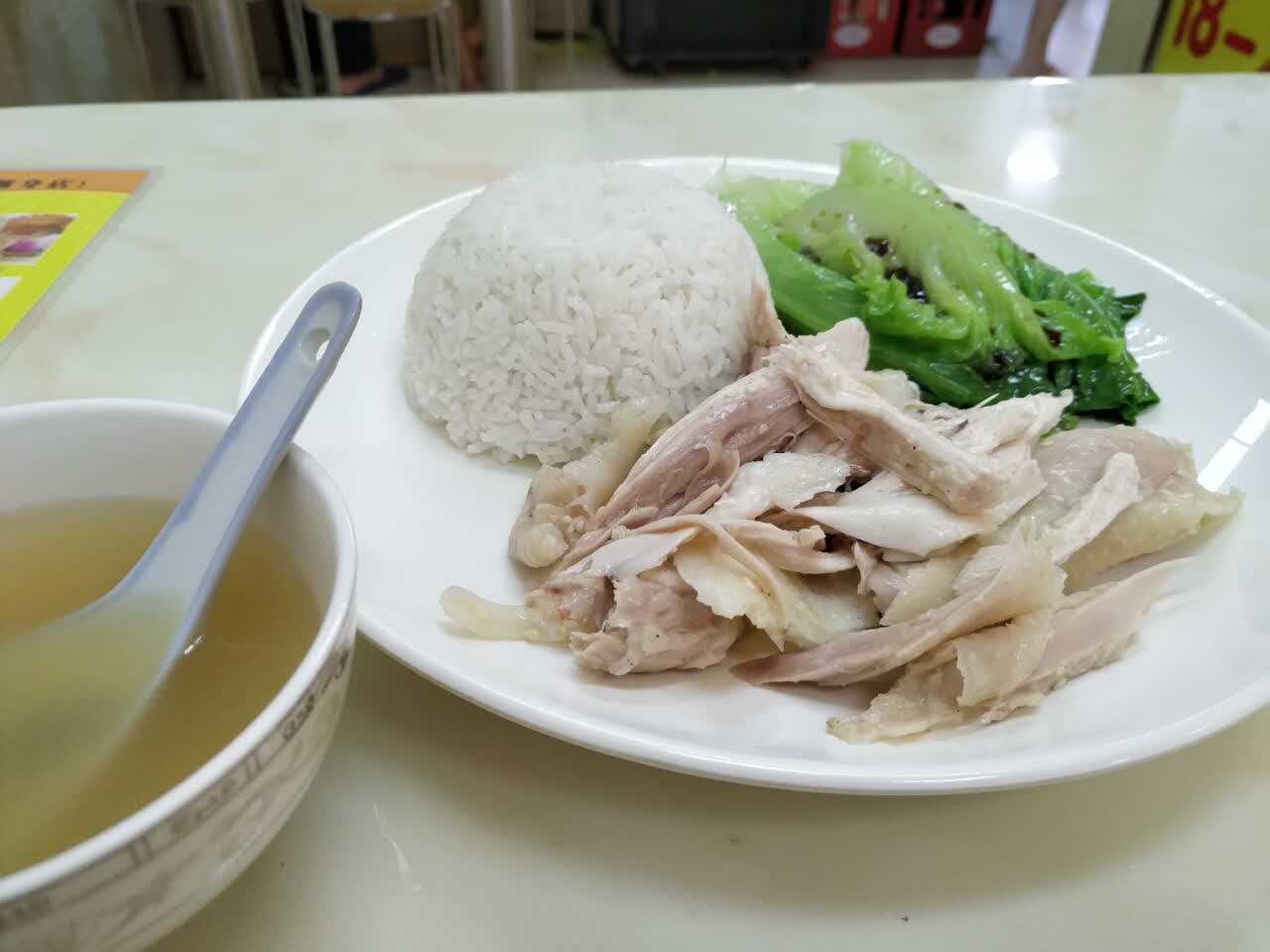 2022宝兴正味手撕鸡(翻身店)美食餐厅,鸡很滑,很嫩,可以免费加饭.