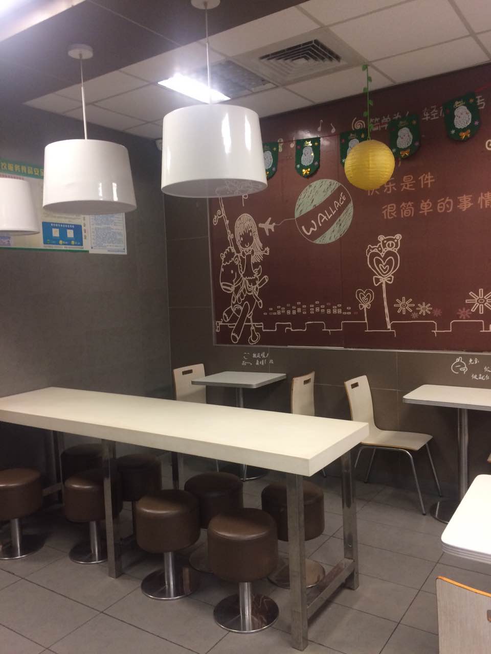 2022華萊士·炸雞漢堡(陵口店)美食餐廳,服務員很認真 熱情 服務超級.