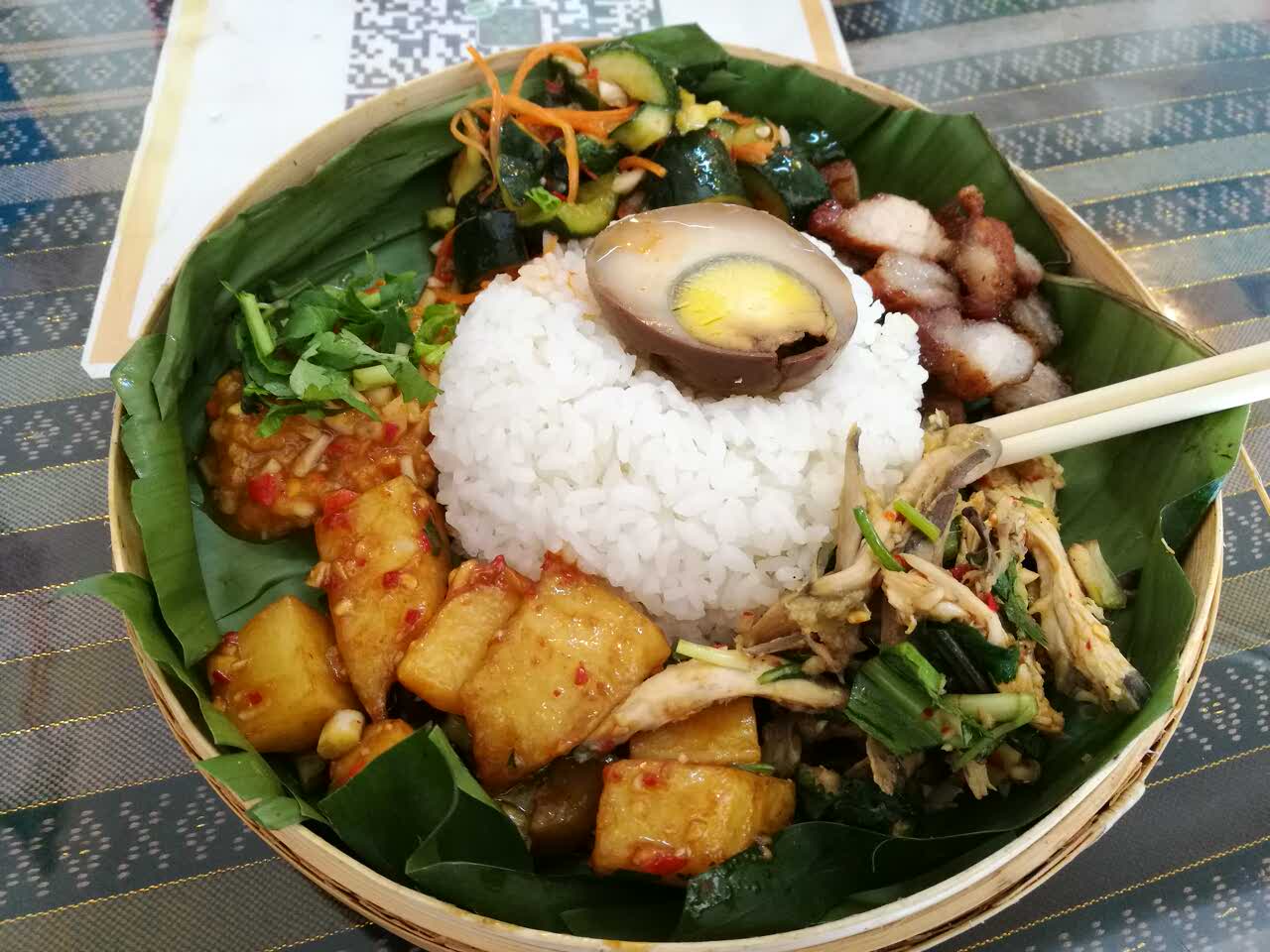 味道很赞,值得推荐,傣味手抓饭