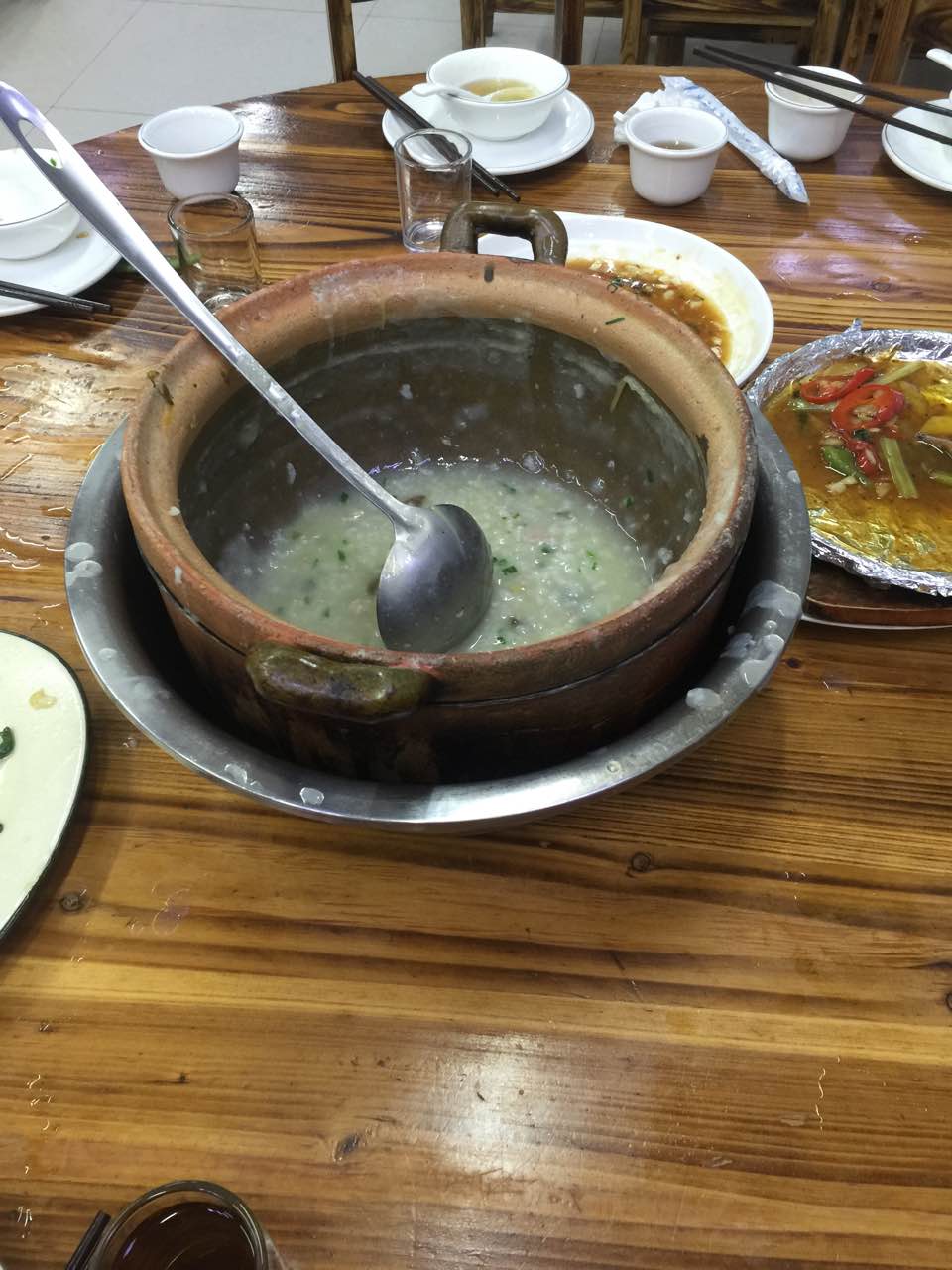 还不错,一大锅粥只要75,七人吃了还有剩,其他菜因为太饿都一扫而空!