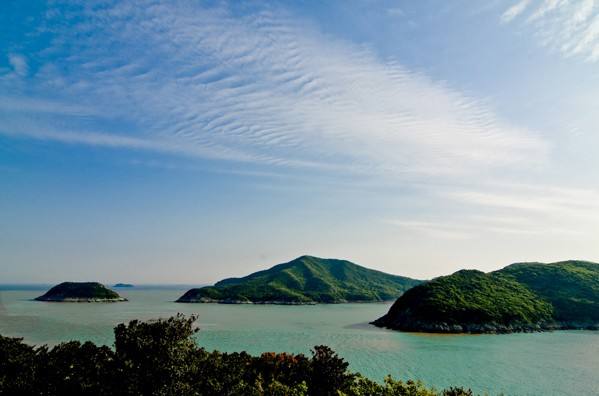 悬鹁鸪岛景区图片