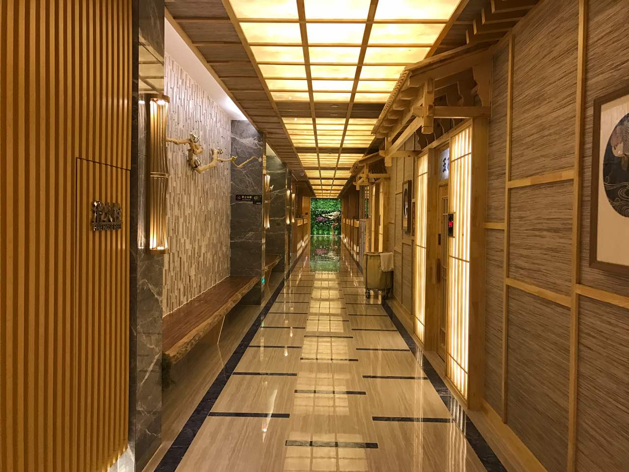 格里拉里拉温泉酒店-自助餐厅