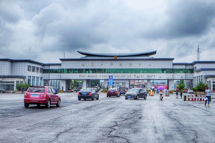 【携程攻略】德宏姐告边境贸易区购物,到瑞丽的第一站当然先去姐告