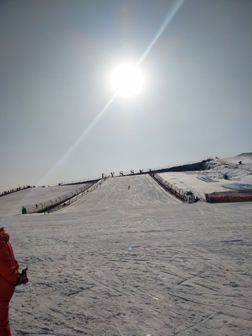 易县狼牙山滑雪场图片