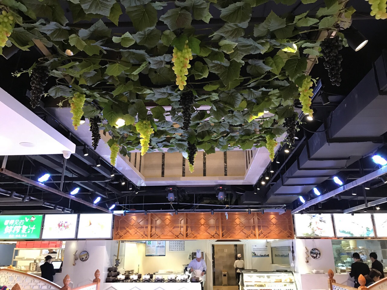 广州新疆大厦购物攻略,新疆大厦物中心/地址/电话/营业时间【携程攻略