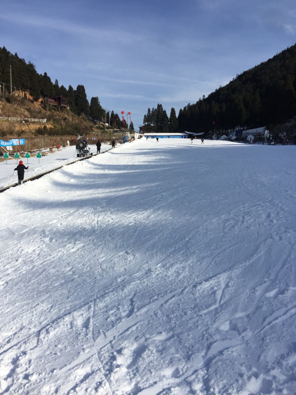 文成绿水尖滑雪场图片