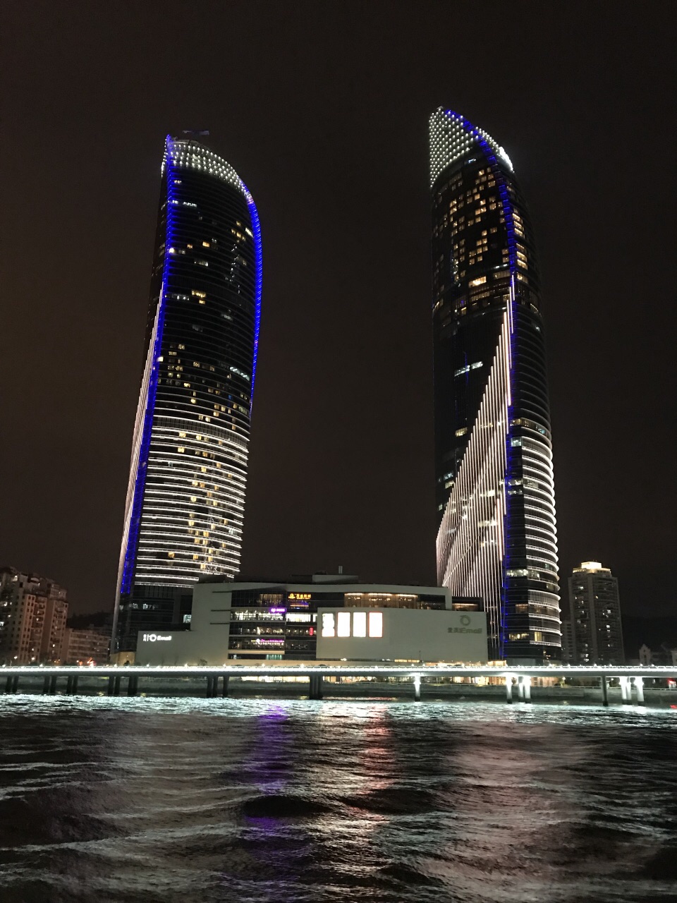 【携程攻略】厦门鹭江夜游景点,服务周到,讲解明了,有茶艺,杂技,价钱