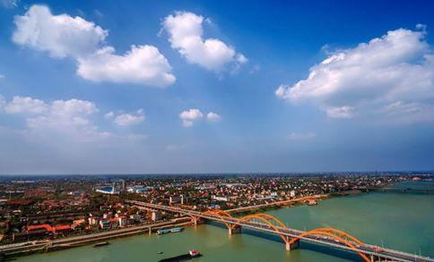 湖南人均gdp最穷的县_湖南最穷的村庄(2)