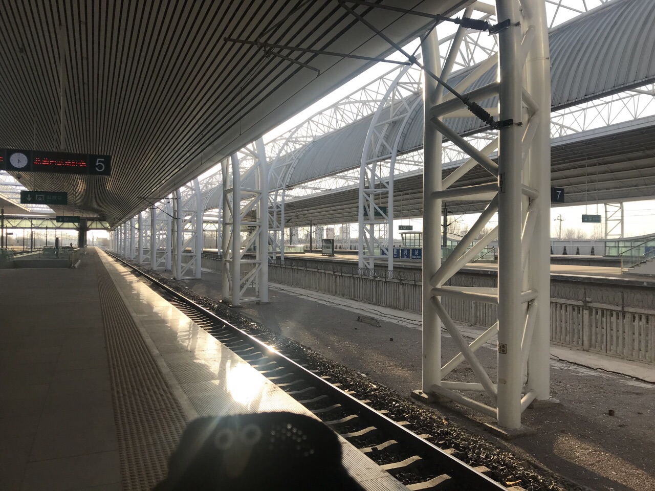 北戴河站虽然只是一个看上去的小站,但是这里的站台数目却丝毫不算少