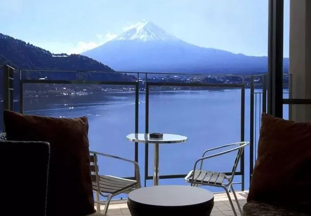 必睡清单 | 看得见富士山的8家温泉酒店,绝美