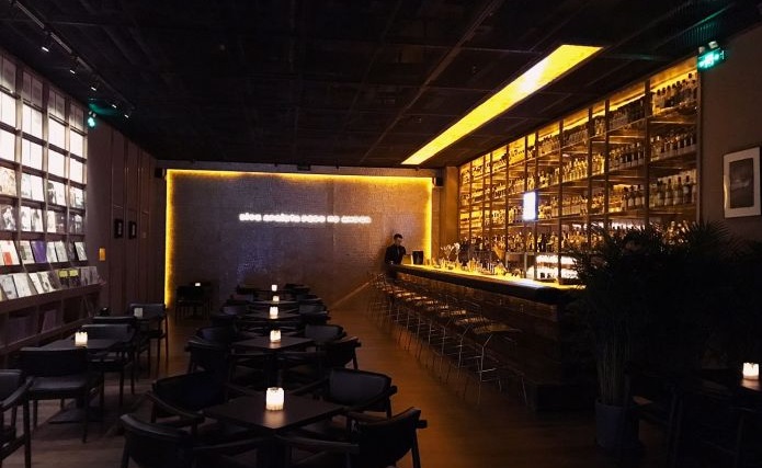 赋格·燃 酒吧/酒馆 " 设计前卫的酒吧,备酒丰富,调酒技法上乘.