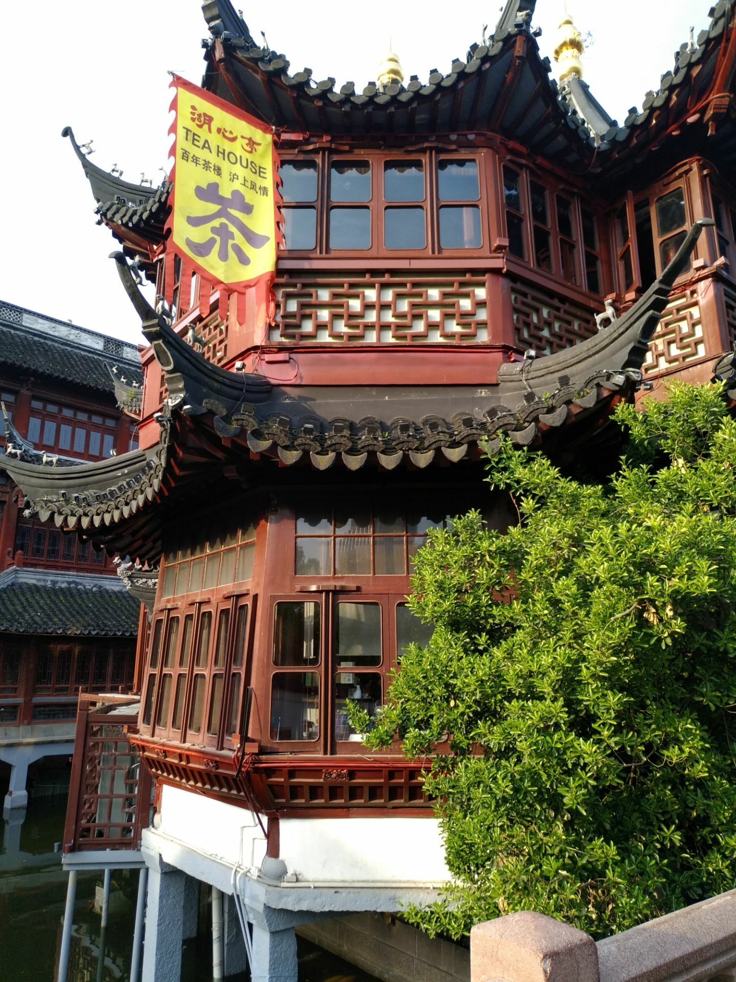 和平公园湖心亭