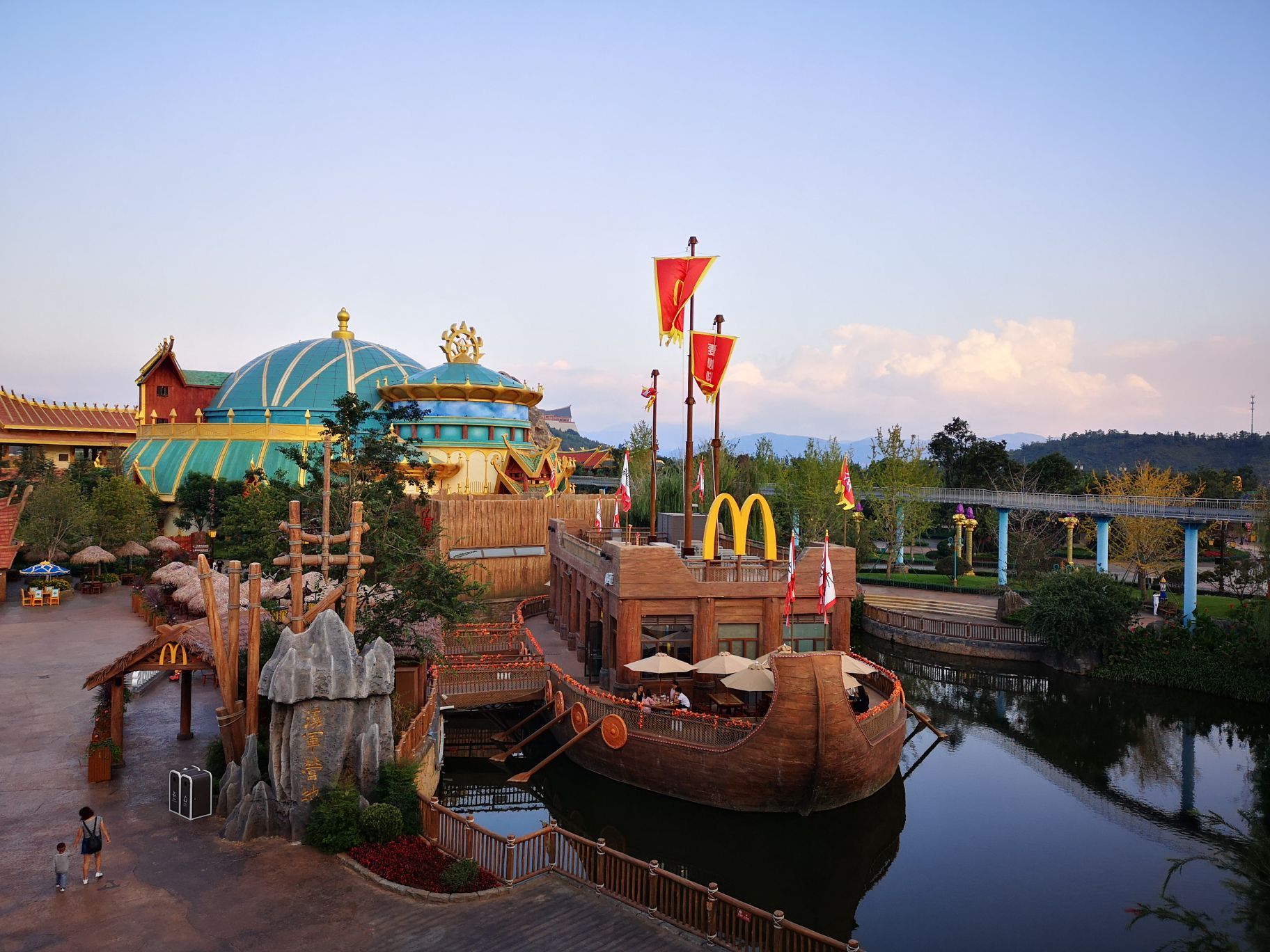 昆明七彩云南欢乐世界好玩吗,昆明七彩云南欢乐世界景点怎么样_点评