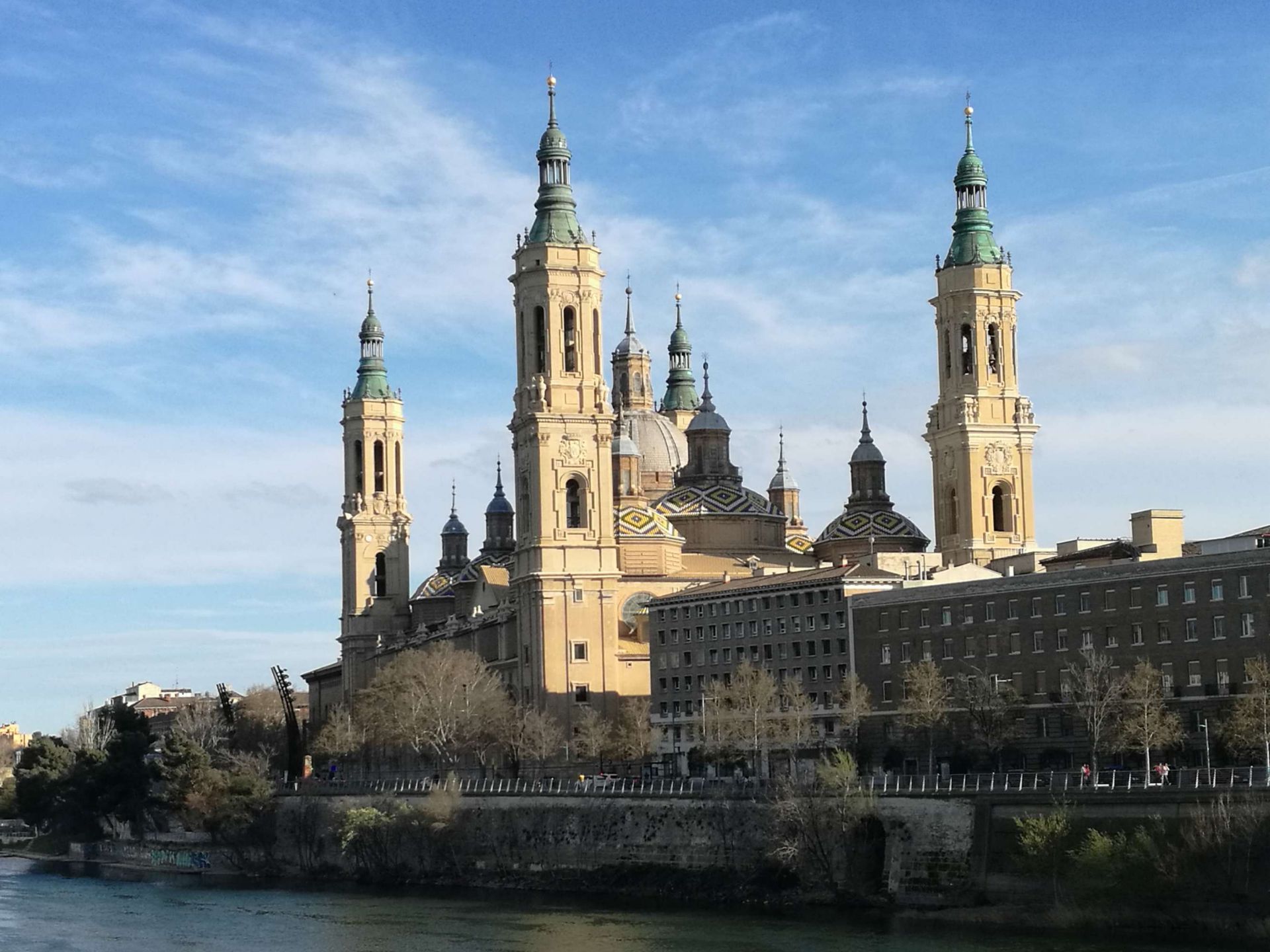 皮拉尔圣母教堂