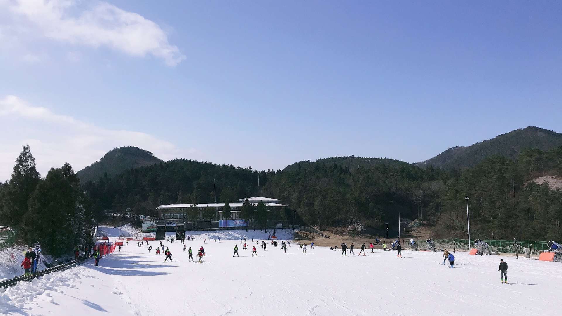 奉化區商量崗滑雪場攻略,奉化區商量崗滑雪場門票/遊玩攻略/地址/圖片