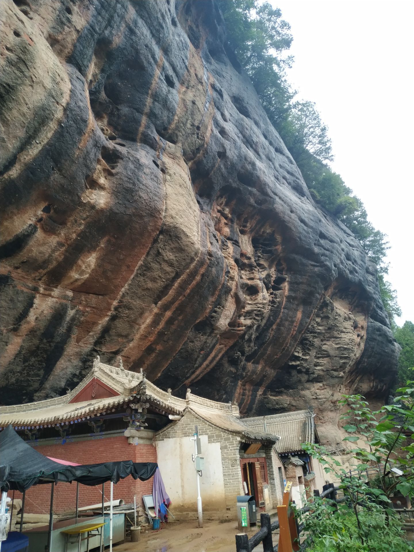 【攜程攻略】天水仙人崖景點,仙人崖位於甘肅天水麥積山風景名勝區,相