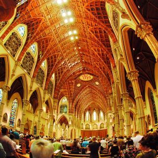 芝加哥圣名主教座堂