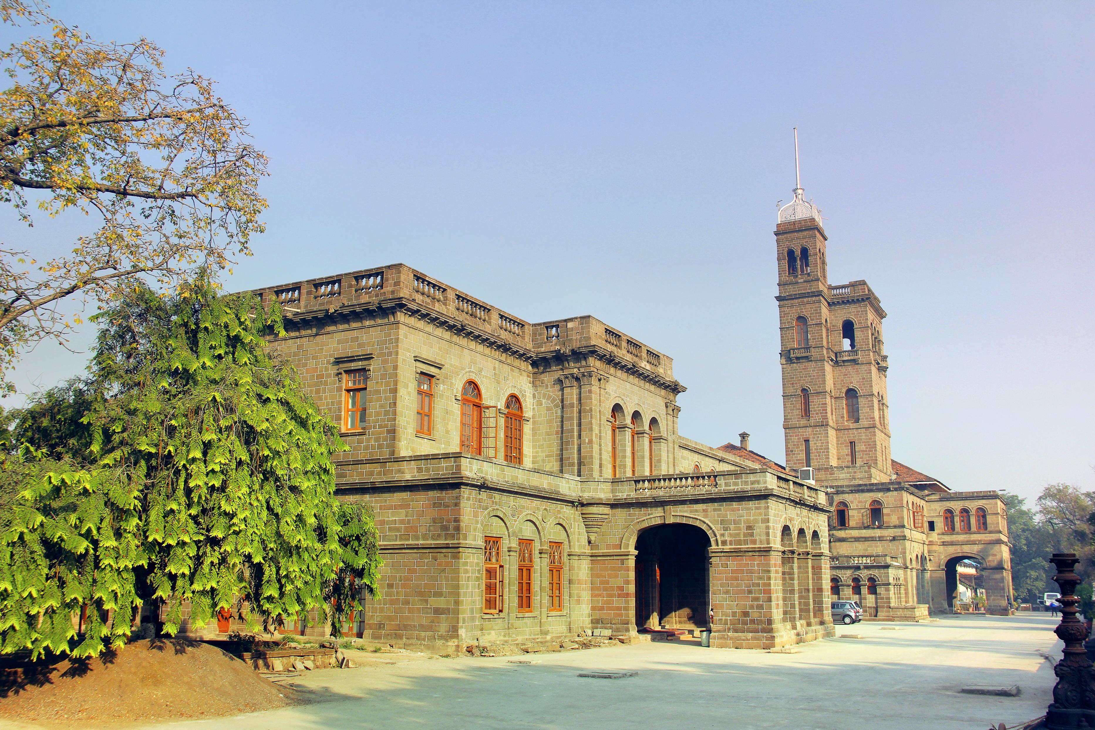 university of pune 直线距离960m