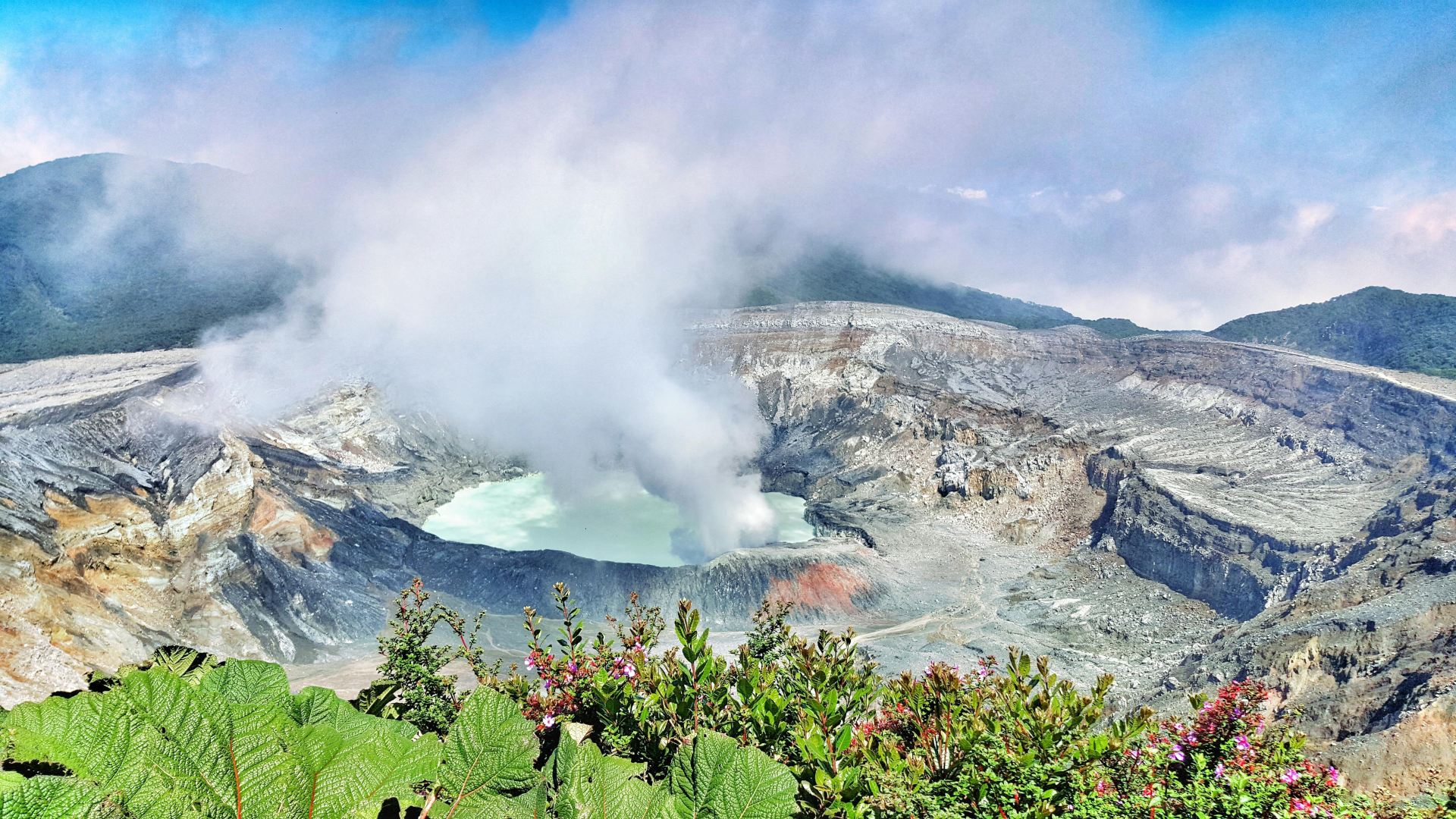 波阿斯火山国家公园   点评 直线距离1.0km