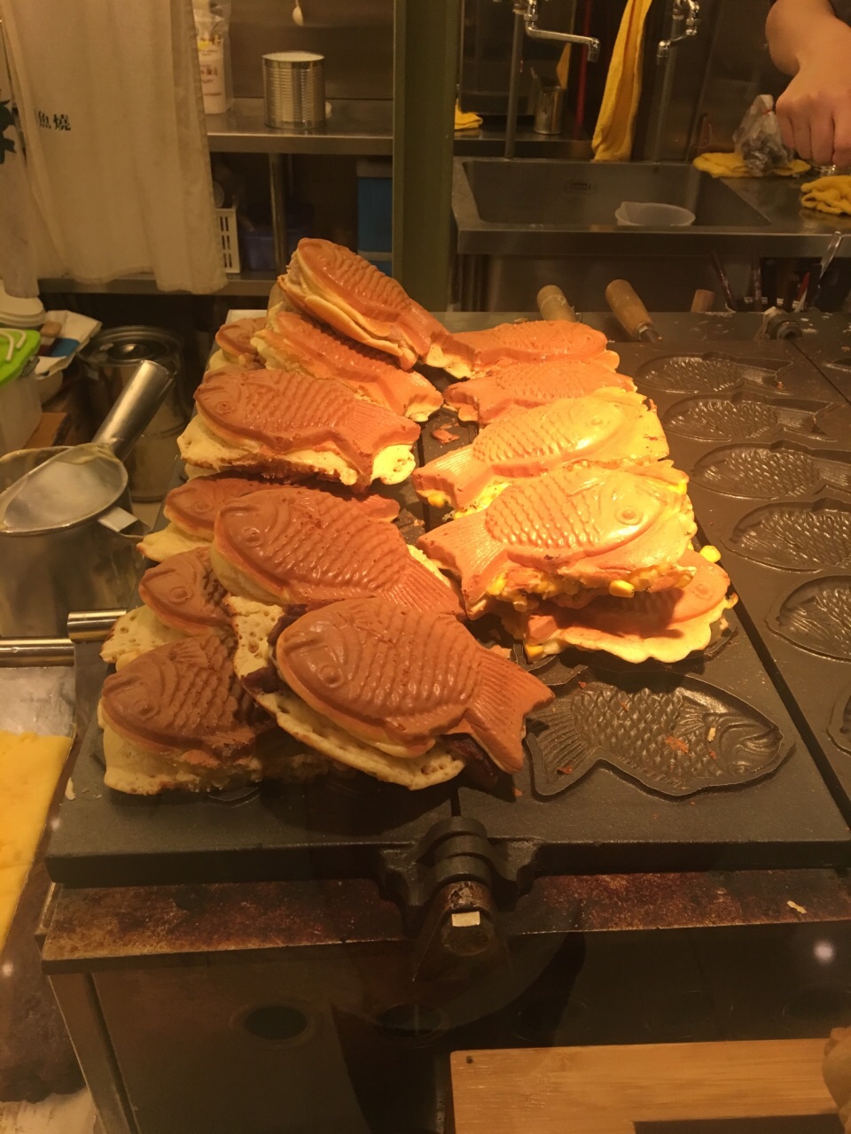 21小新鲷鱼烧 新光三越左营店 美食餐厅 鲷鱼烧里并没有鲷鱼 就是铜 去哪儿攻略