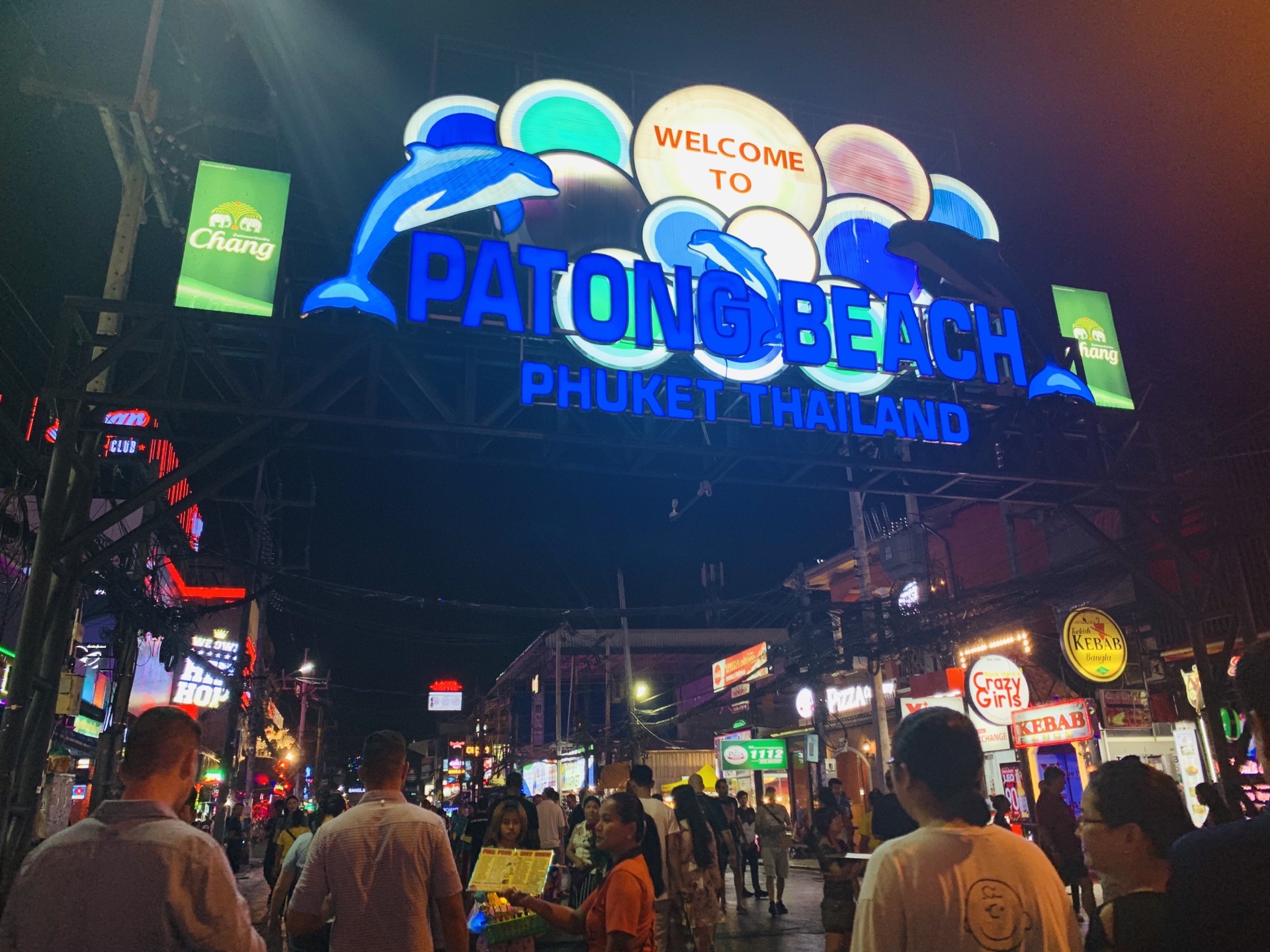 【携程攻略】普吉岛邦古拉街景点,邦古拉街芭东海滩附近的酒吧街一到