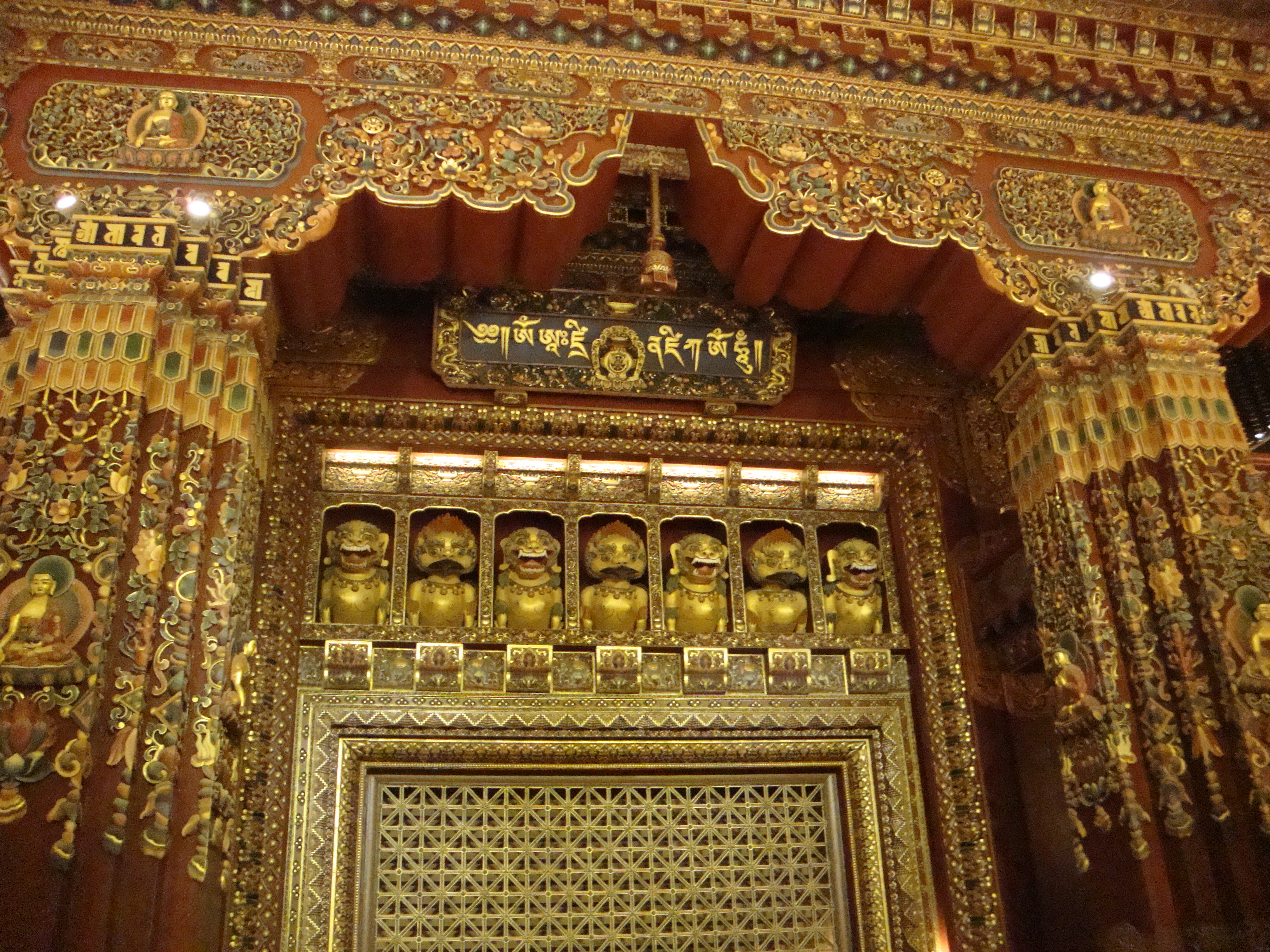 相对于去过布达拉宫的人来说是小儿科,但对于上了