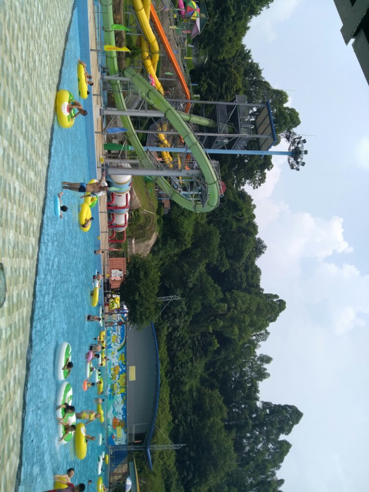 大河马水上世界