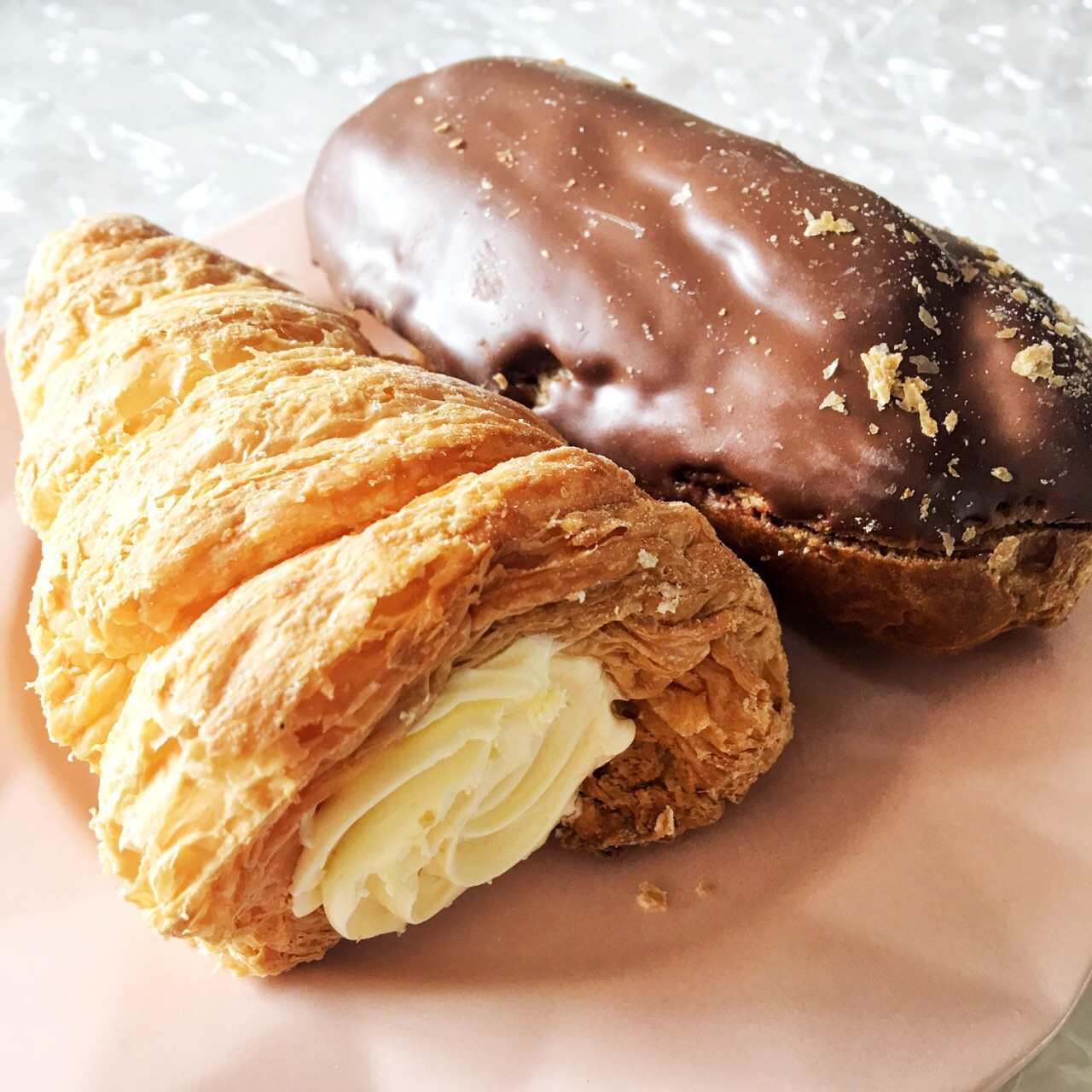 2023凯司令西点房(人民广场店)美食餐厅,#鲜奶栗子蛋糕#味道不甜,口.