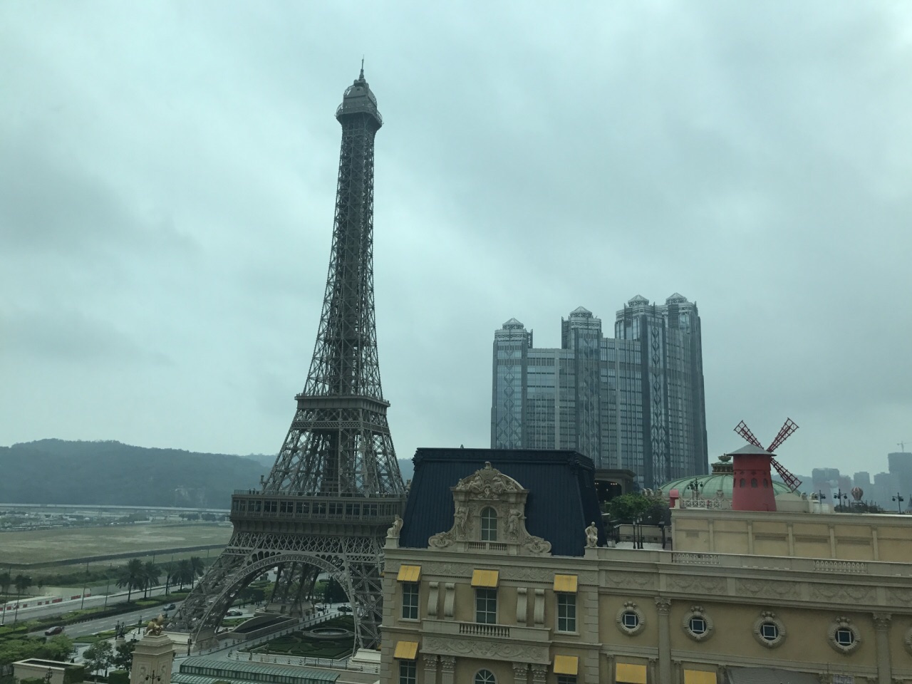 2023澳门巴黎铁塔游玩攻略,楼上逛街的品牌有一些,但是.