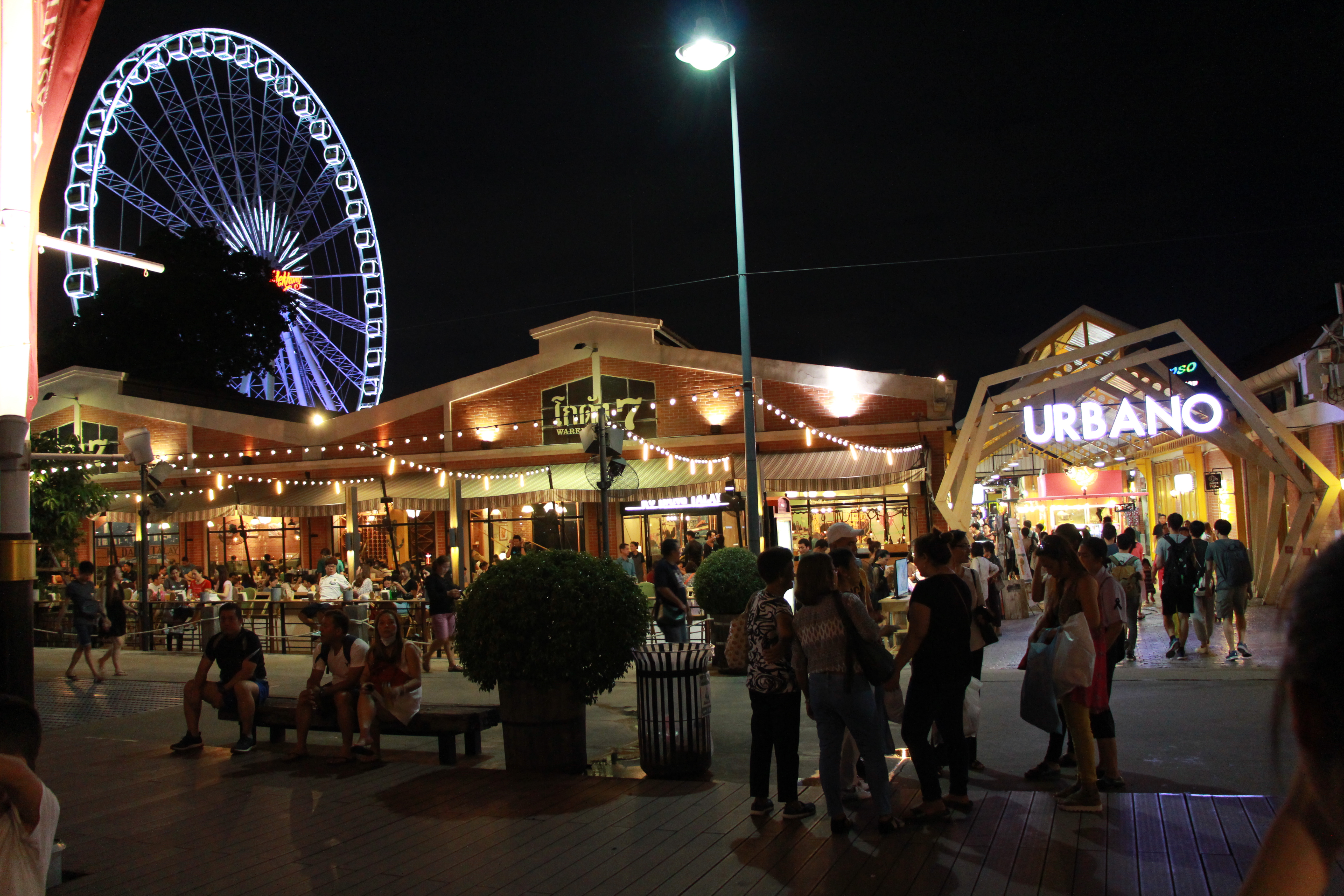 曼谷夜市摩天轮