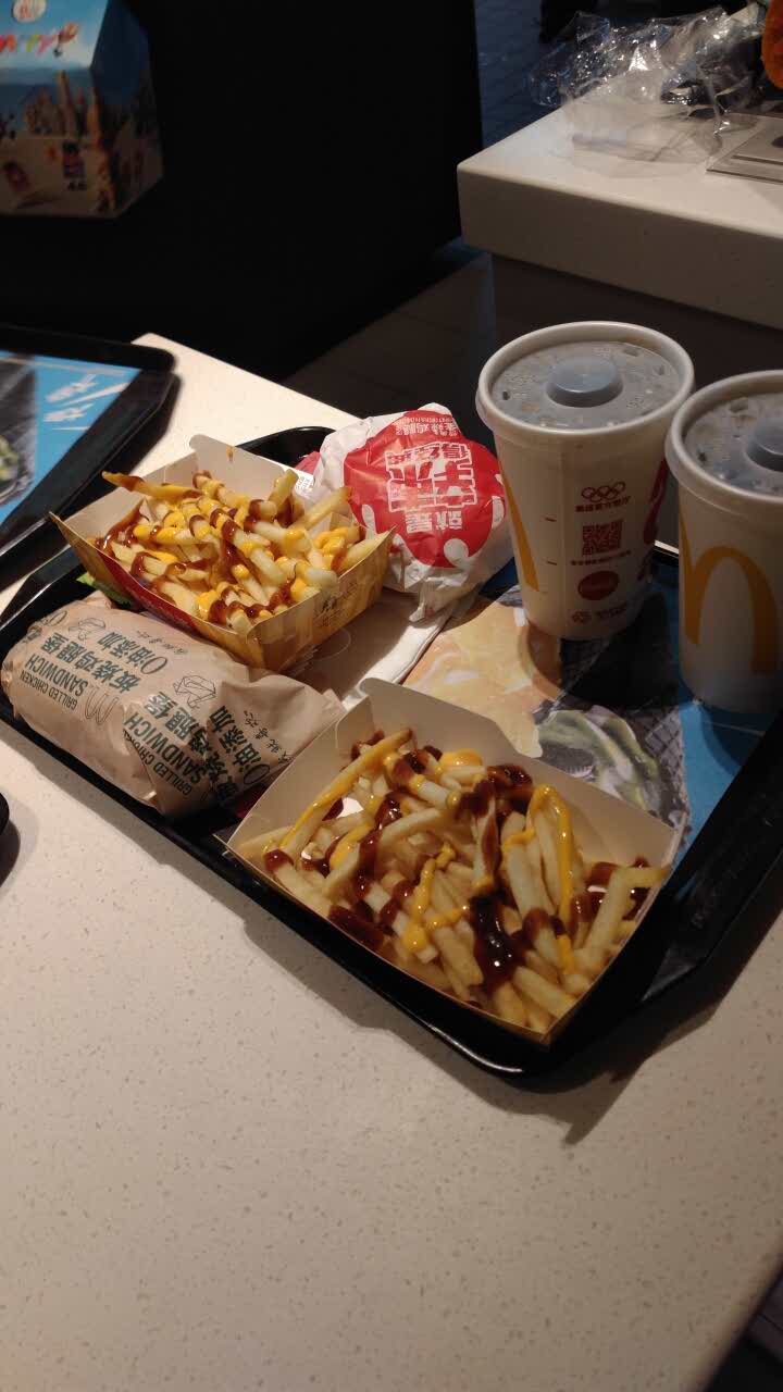 麦当劳(华成都市店)