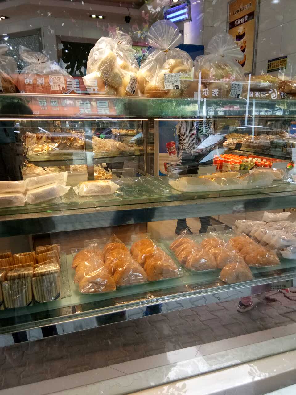 2021喜莲娜(柳江店)美食餐厅,环境不错 服务态度也超赞的 .