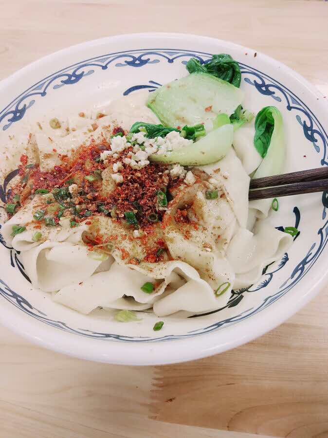 最近爱上西北面,吃过的几家相比较而言这家最好吃.