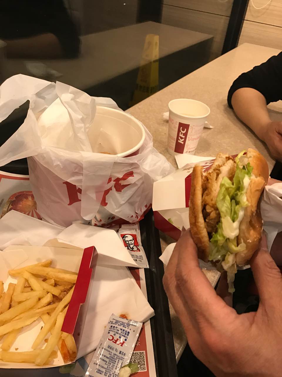 肯德基(承德北路大润发店)