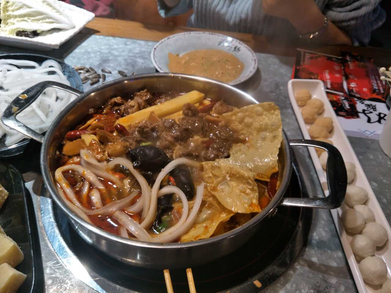 刘一锅筋头巴脑(南五店)