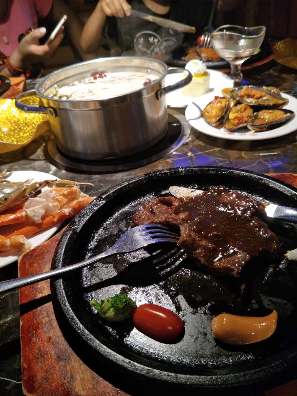 吉布鲁牛排海鲜自助(乐山万达店)