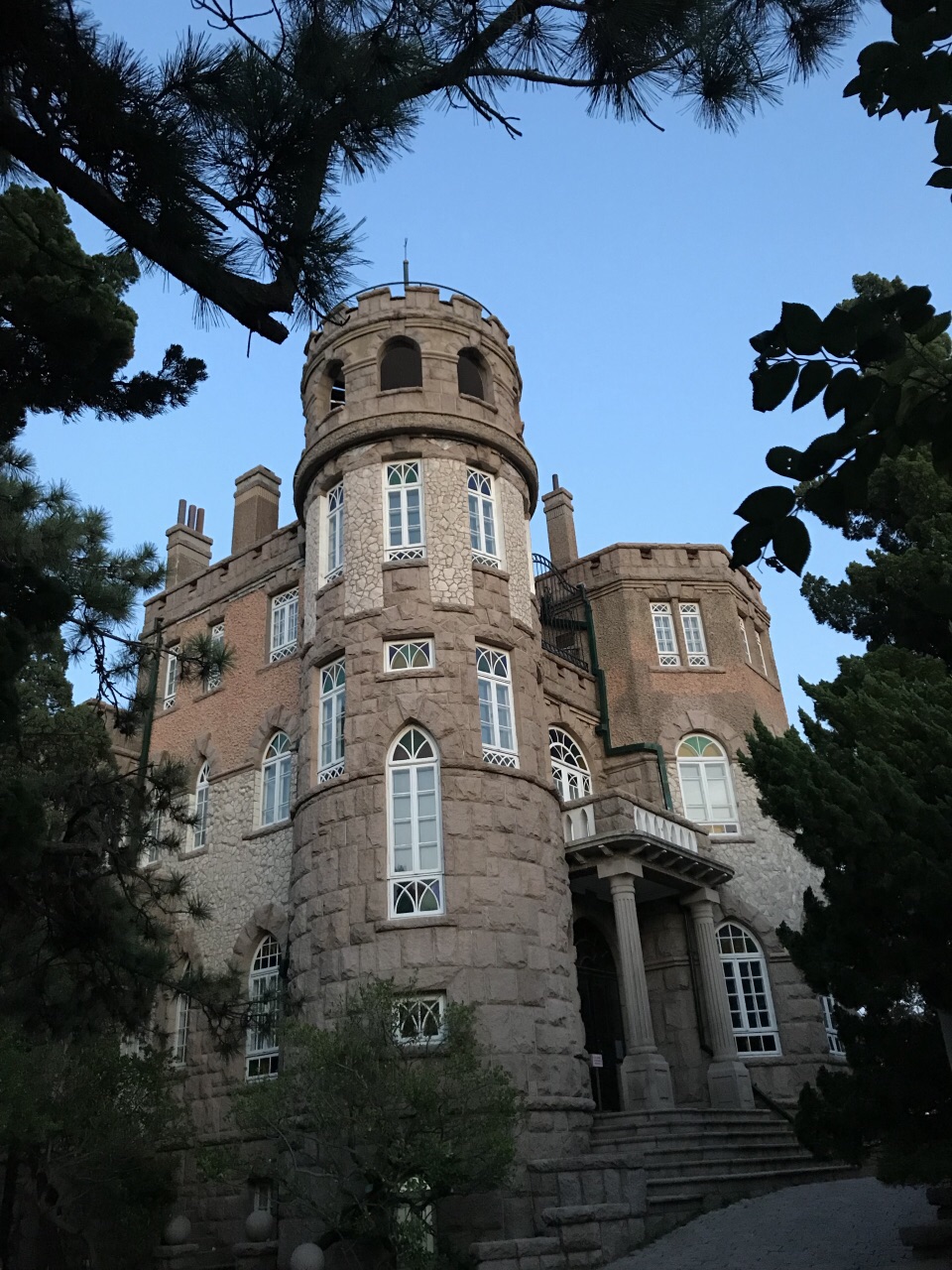 【携程攻略】青岛八大关景点,很漂亮,各种德式建筑,规模很大一片,蝴蝶