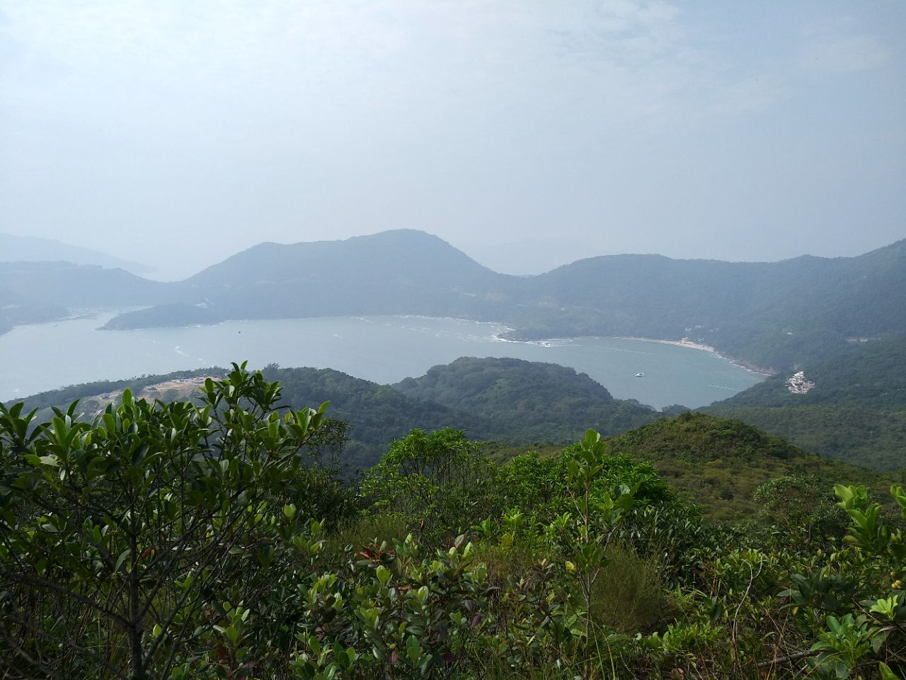 布袋澳是清水湾的一个渔村,海湾风光美丽,是吃海鲜和郊游的好地方