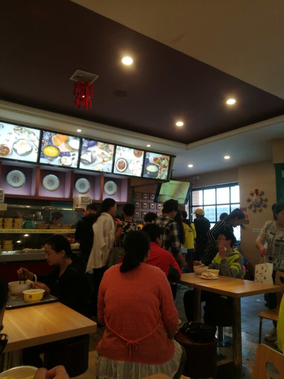 2022老陈家擀面皮(大润发店)美食餐厅,非常好,生意火爆!常来!呵呵!