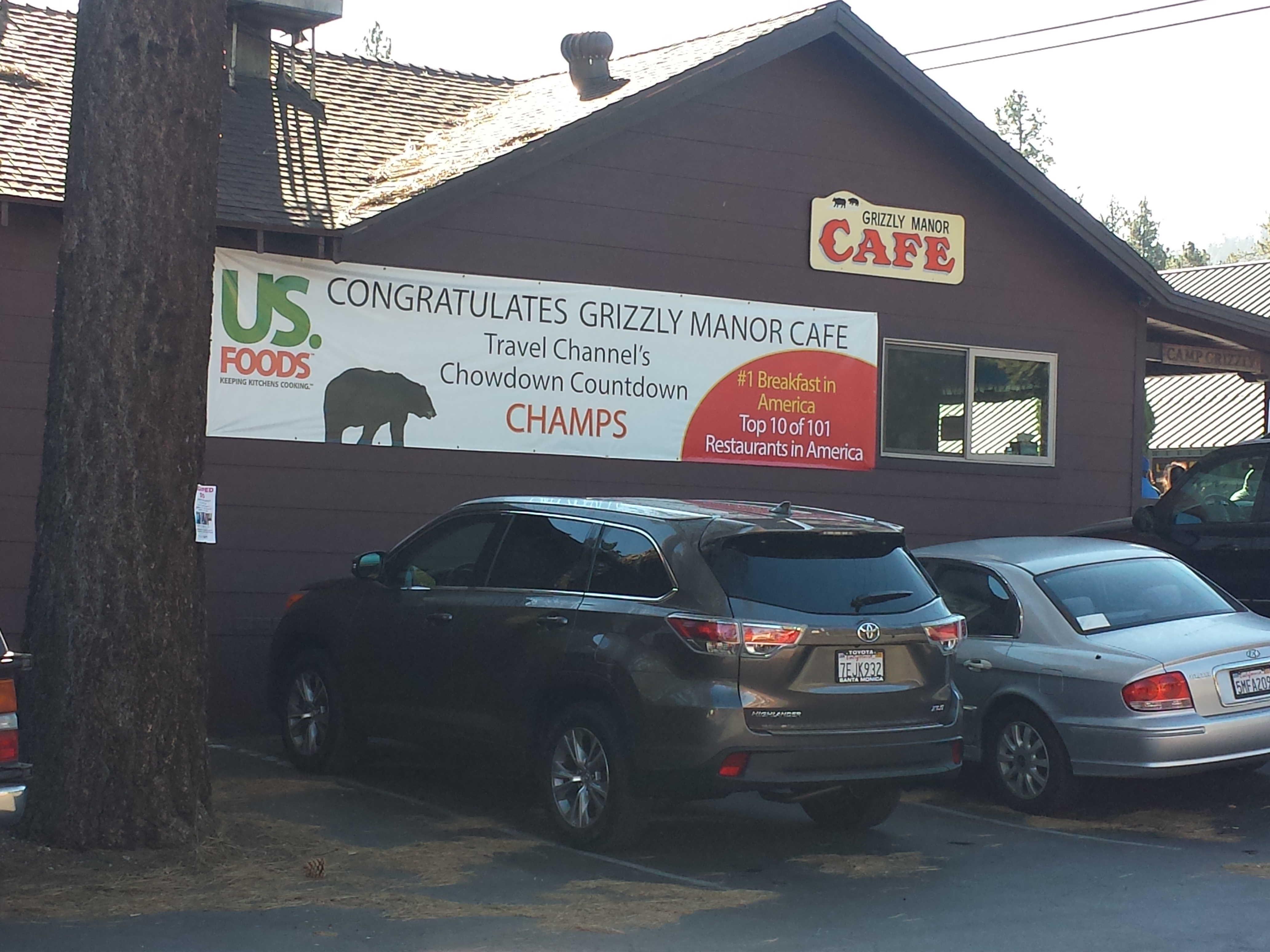grizzly manor cafe