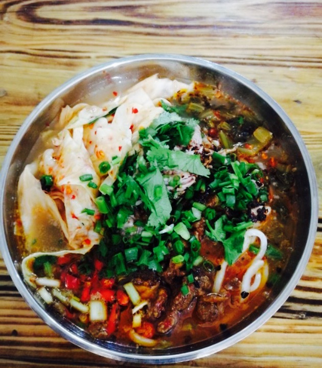 巍山肉饵丝    /人 快餐简餐 直线距离 100m