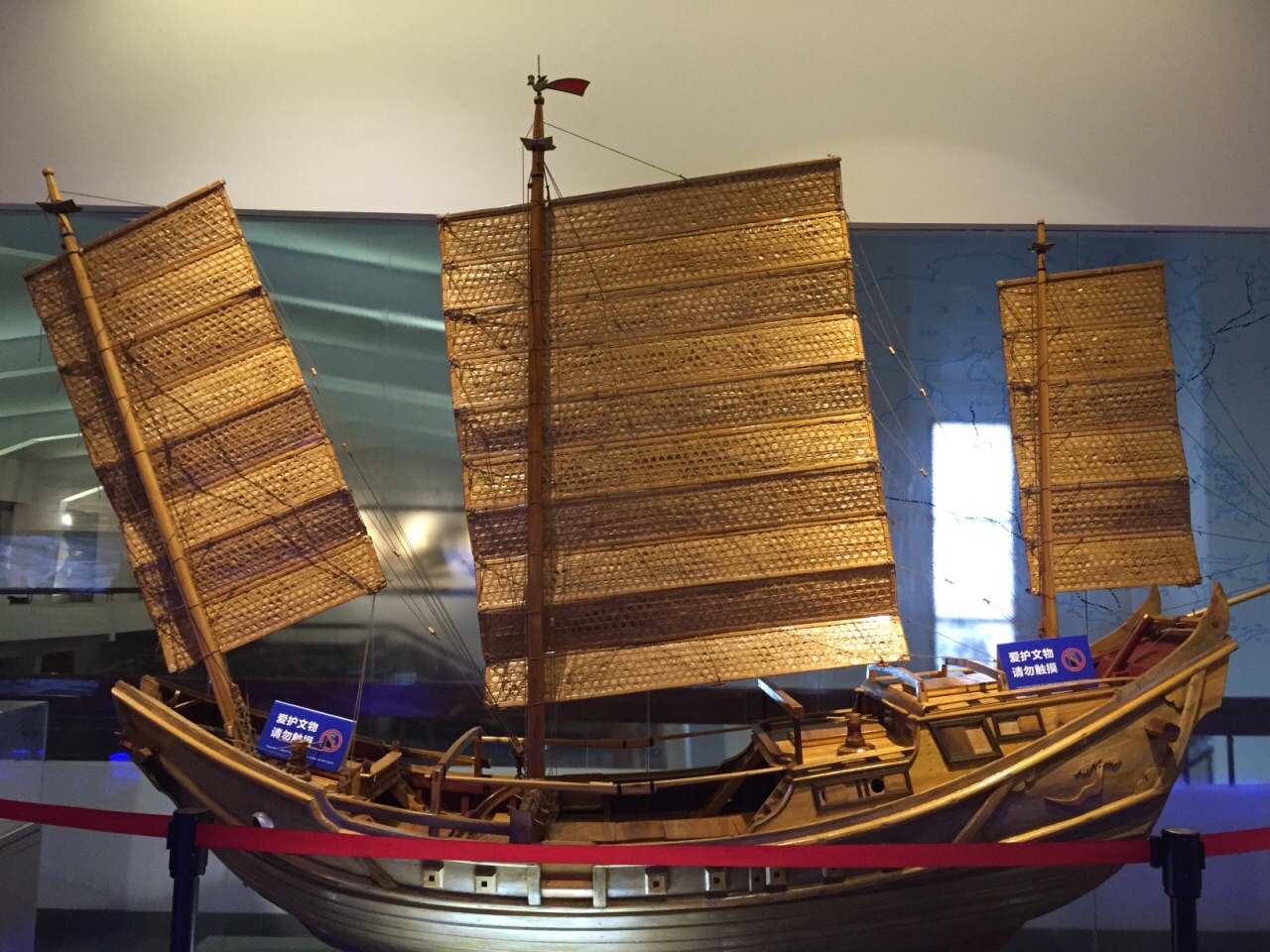 【携程攻略】泉州泉州湾古船陈列馆景点,值得了解的福建古船历史，就在泉州开元寺古沉船博物馆！！