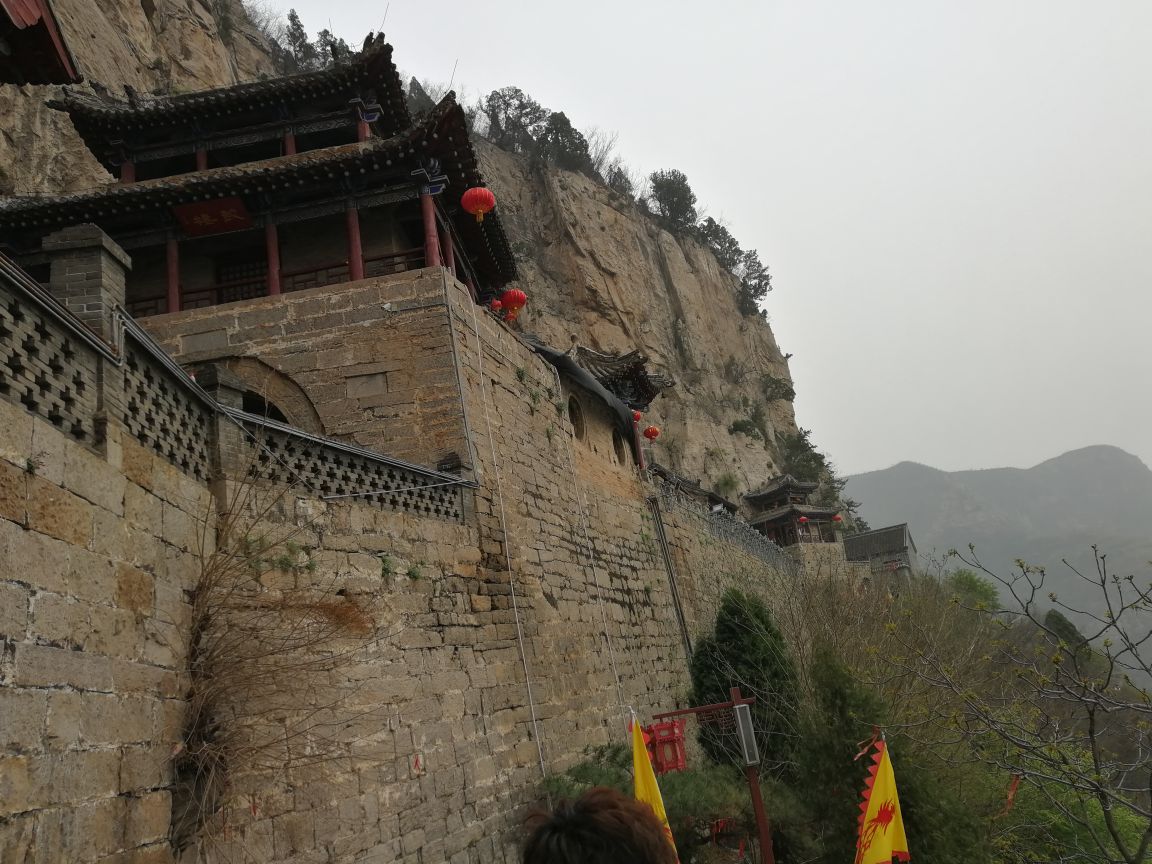 【携程攻略】邯郸娲皇宫景点,山上的景色不错,清明节去就已经很美了
