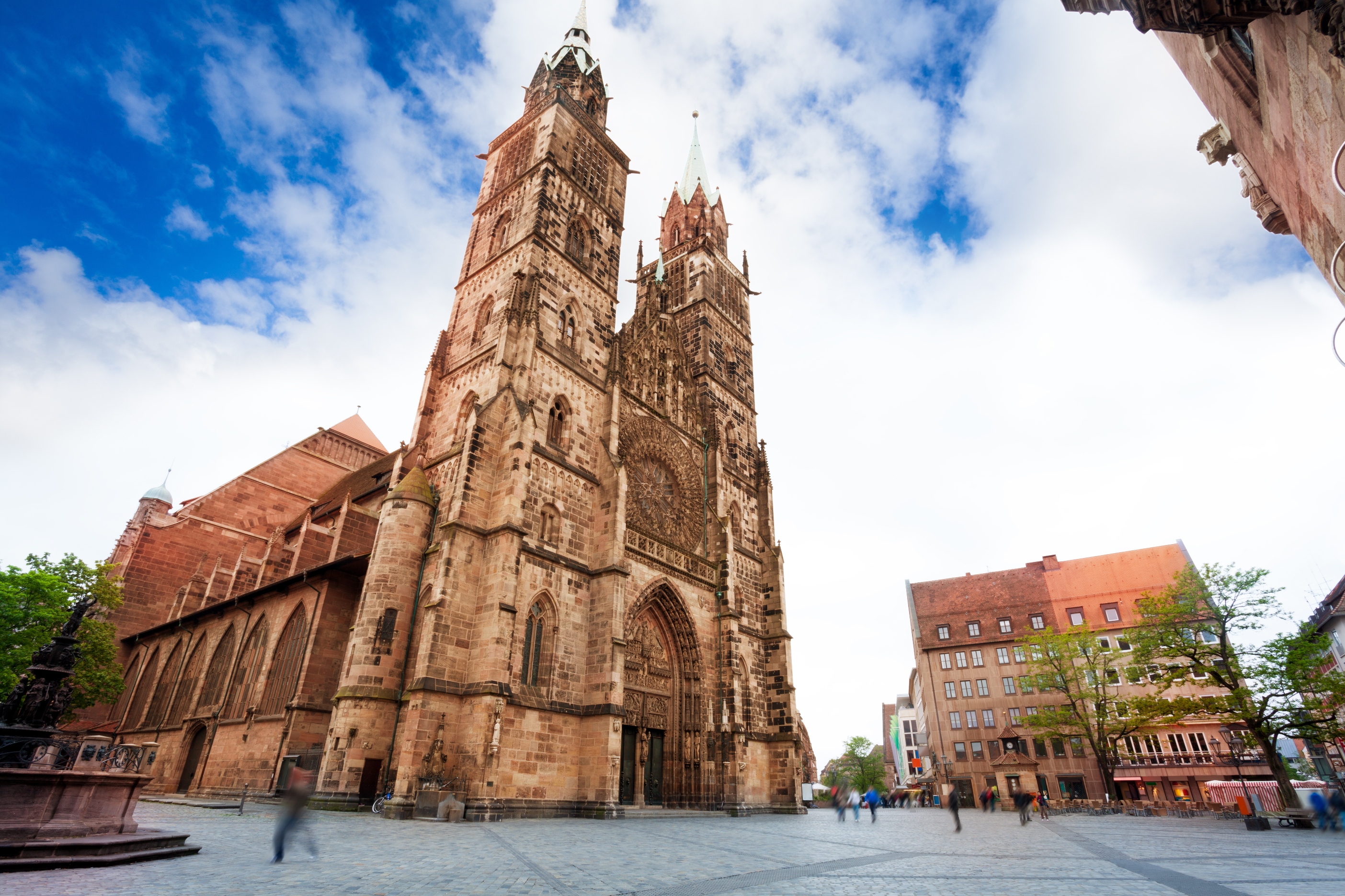 德国纽伦堡大教堂正面 库存图片. 图片 包括有 中世纪, 外部, 历史, 横向, 用木材建造, 房子, 有历史 - 214974041