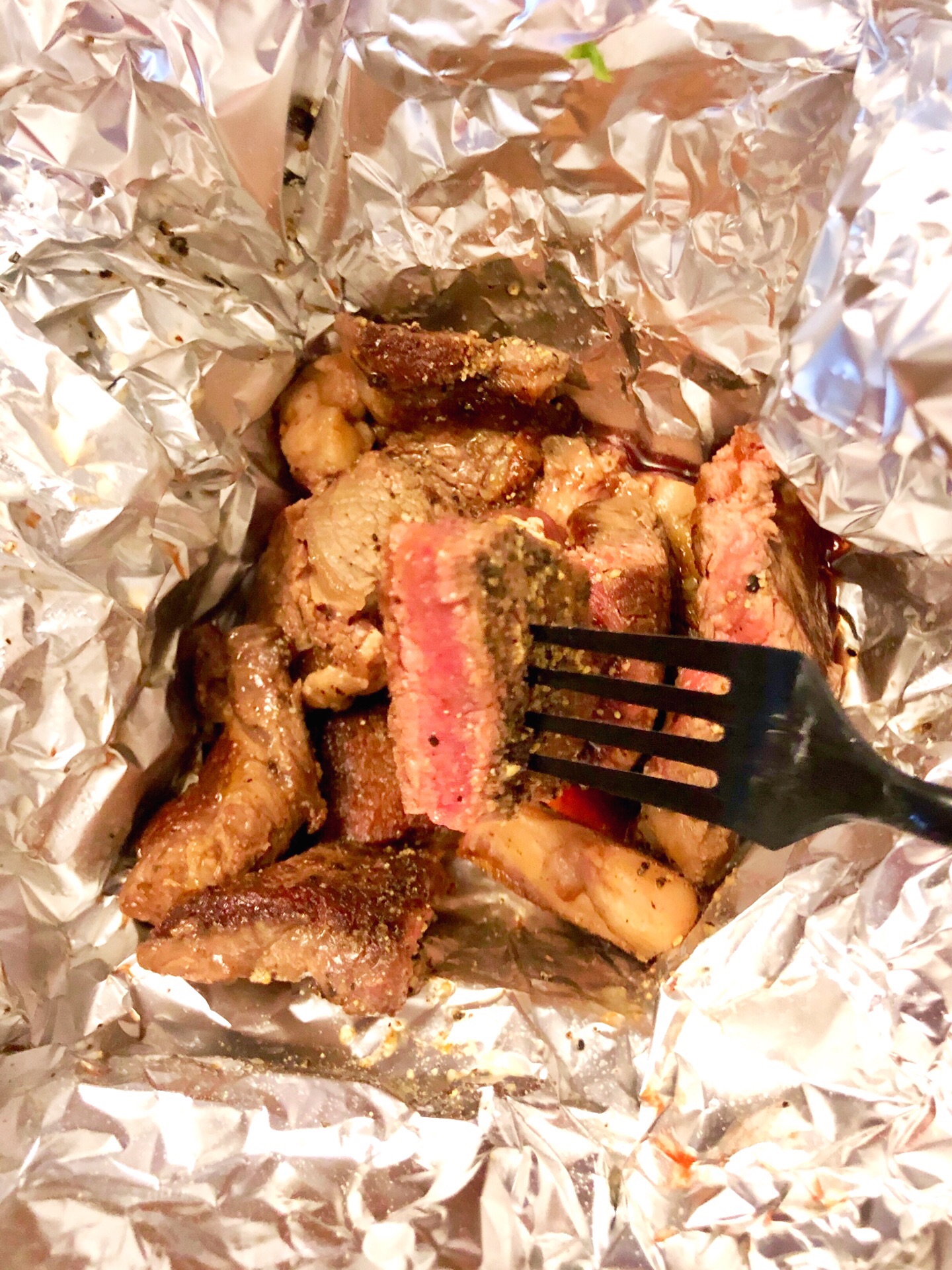 恰好我又开始了半吊子的防弹饮食,叫个牛排外卖很适合一人食