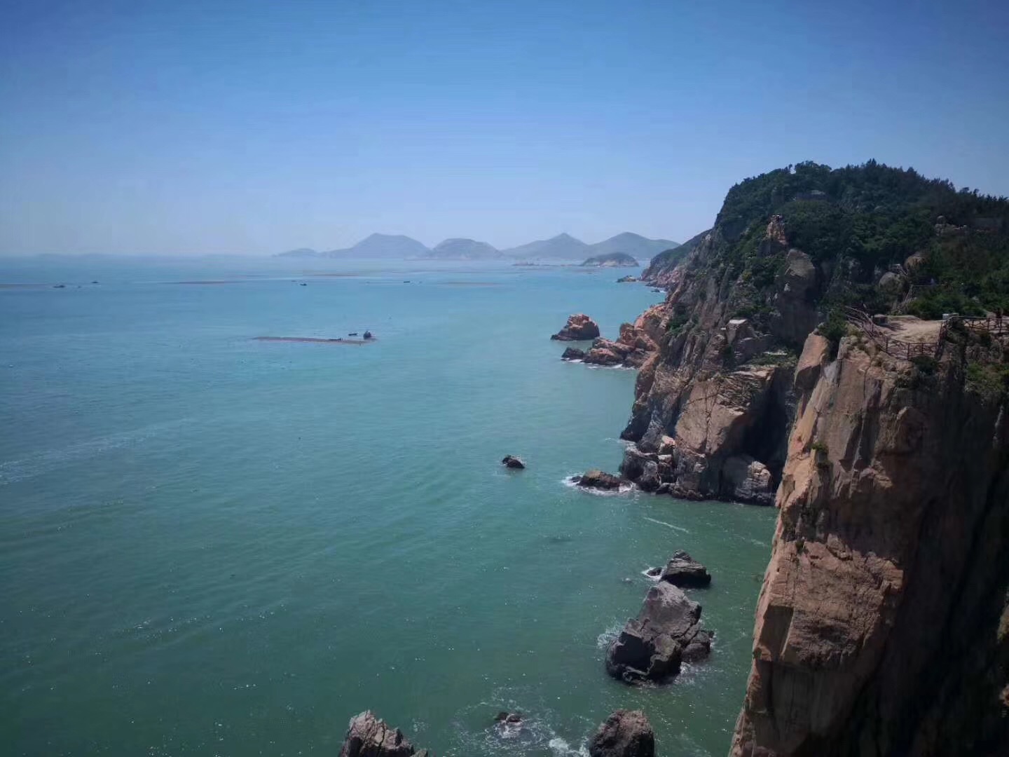 【携程攻略】温州江心屿景点,江心屿，是瓯江当中的一片孤屿，有着中国风的东西双塔、江心寺，和西…