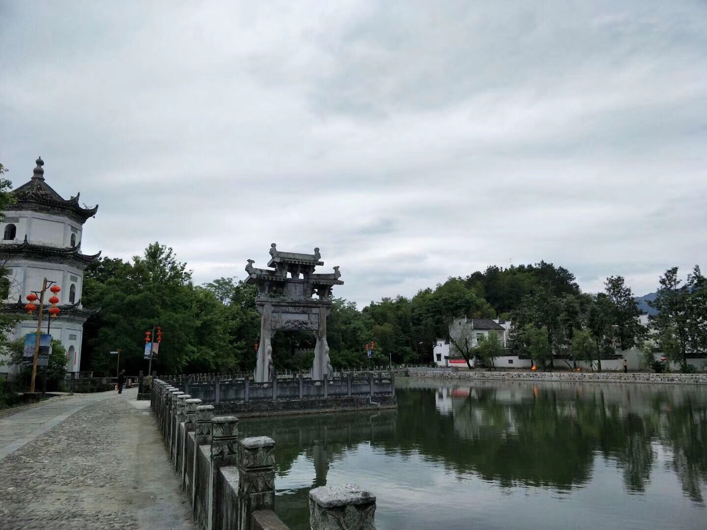 江村风景区位于安徽省旌德县城西南15公里白地镇江村